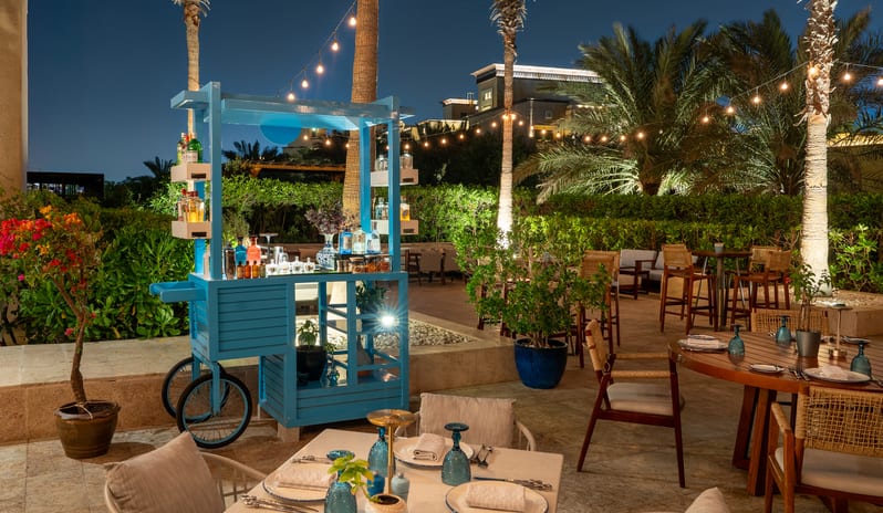 middle-east-holidays-abu-dhabi-rixos-premium-saadiyat-island-hotel-mermaid